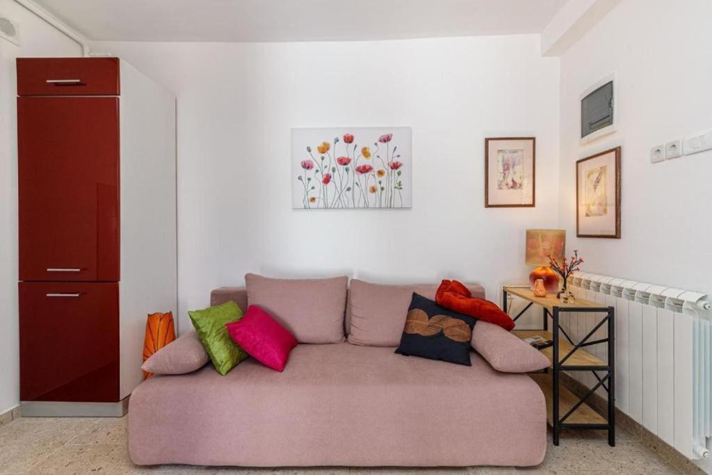 Kuca Lilla Holiday home Loborika