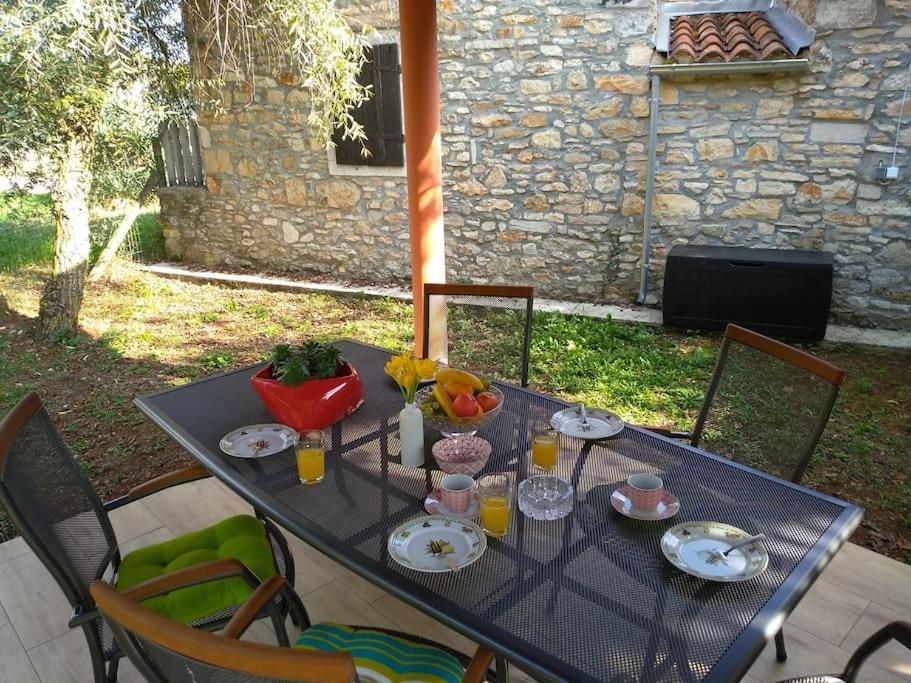 Holiday home Kuca Lilla *